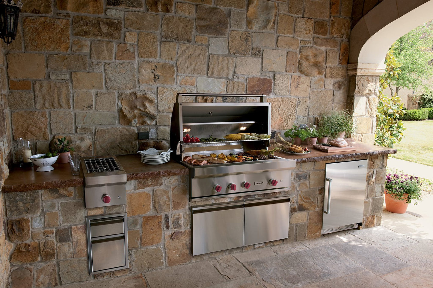 CBO - DIY Lombard Kitchen - 9' One - Wall Layout Outdoor Kitchen with RTF Available by Chicago Brick Oven